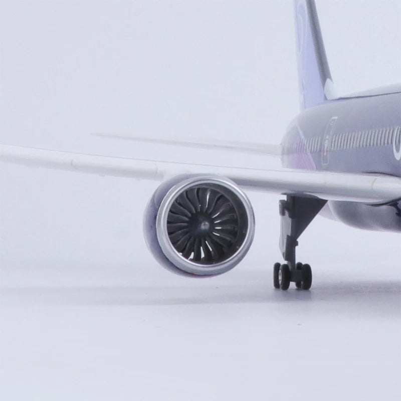 Riyadh Airline Boeing 787 Airplane Model (1/130 Scale) - view 15