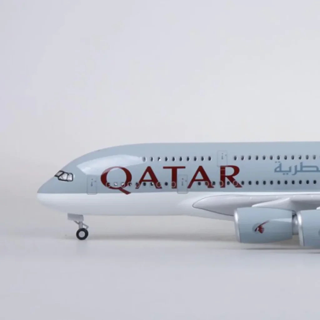 Qatar Airways Airbus A380 Airplane Model (1/160 Scale) – Aviation Shop