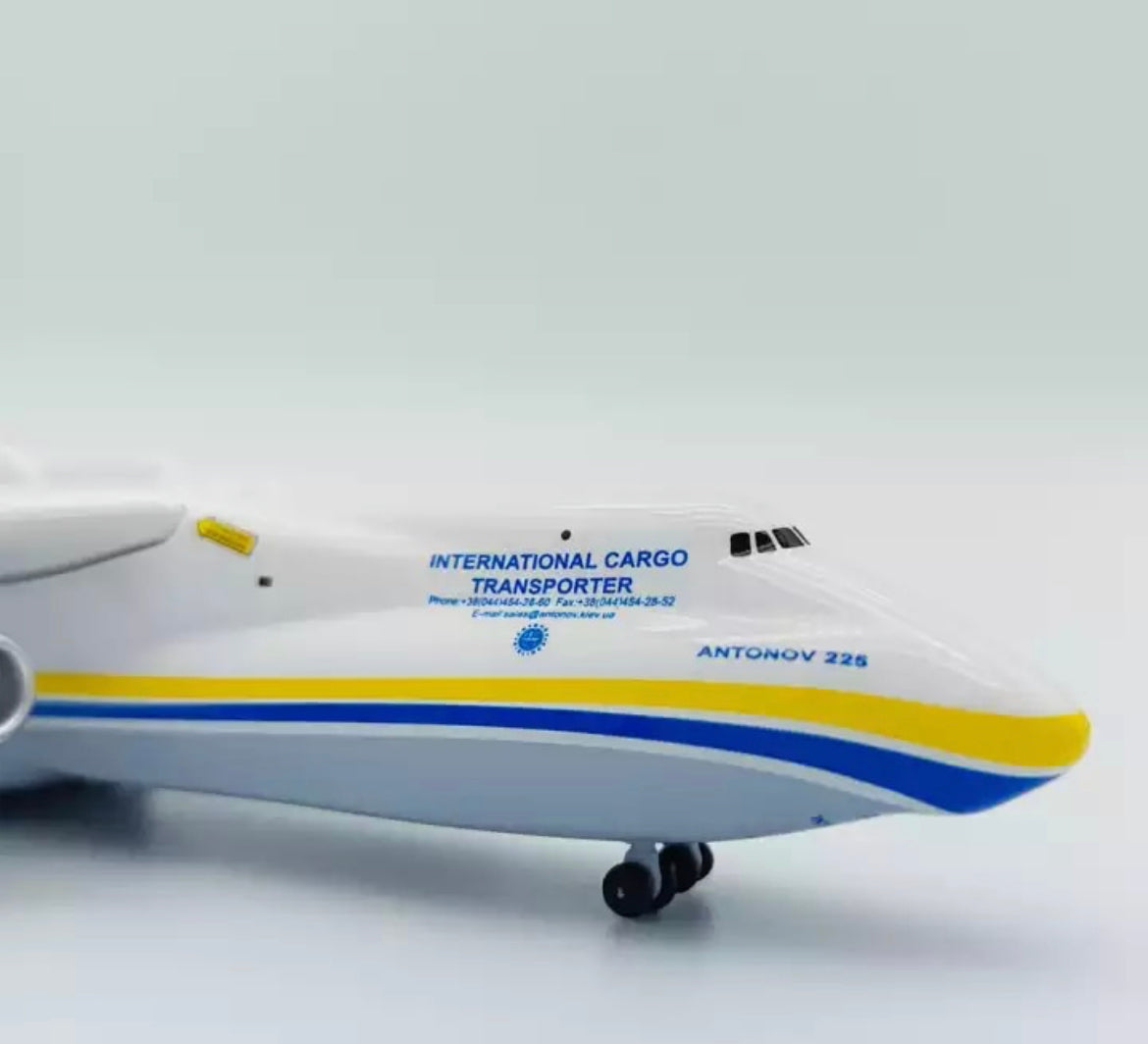 Antonov Ukraine An-225 (AN225) 1/400 Scale Airplane Model (Special Handmade 21CM)