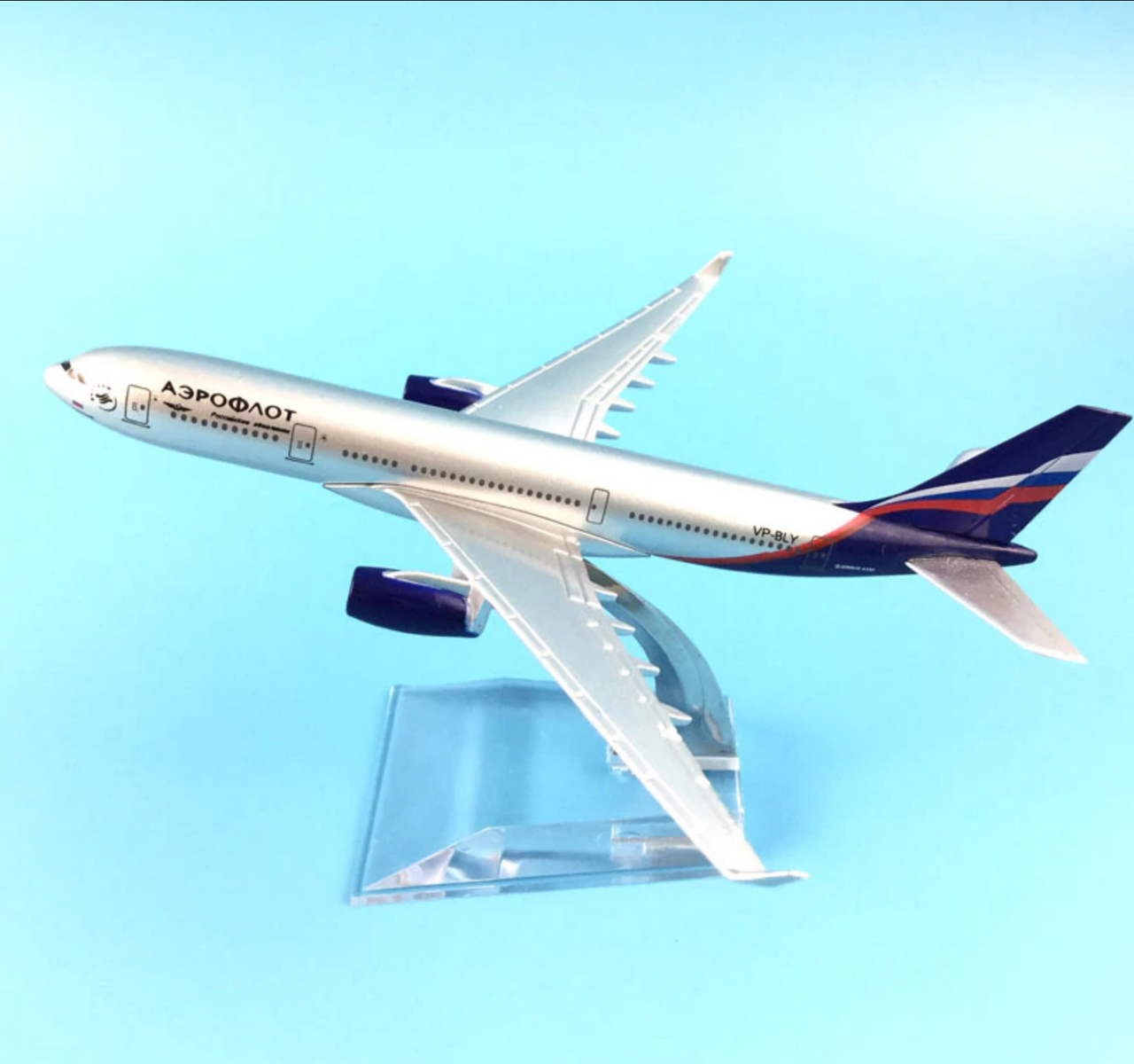 Aeroflot Airbus A330 Airplane Model (16 CM)