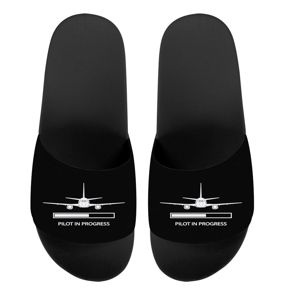 Pilot In Progress Designed Sport Slippers