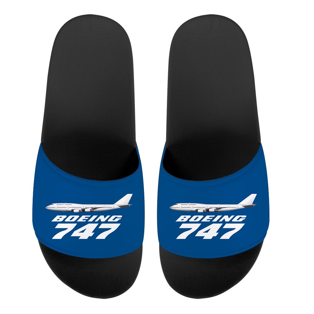 The Boeing 747 Designed Sport Slippers