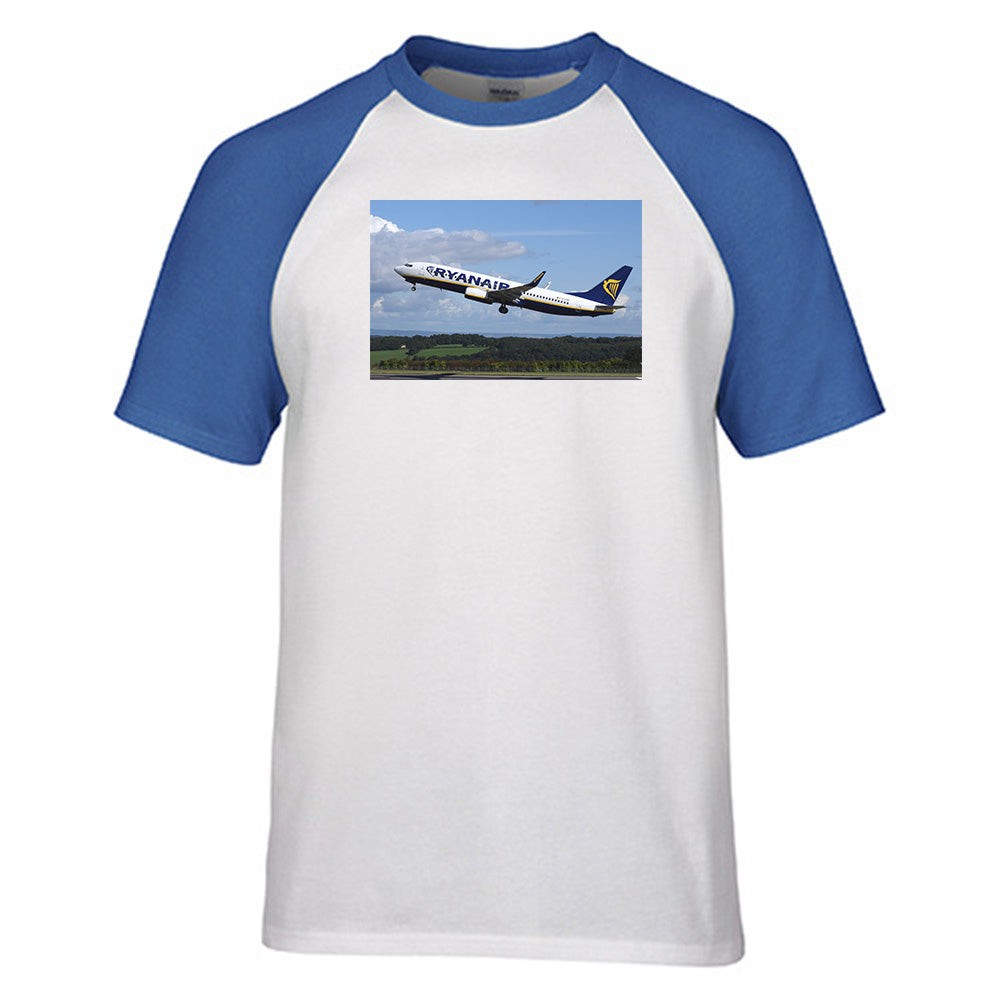 Departing Ryanair's Boeing 737 Designed Raglan T-Shirts