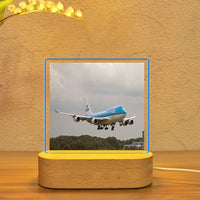 Thumbnail for Landing KLM's Boeing 747 Designed Night Lamp