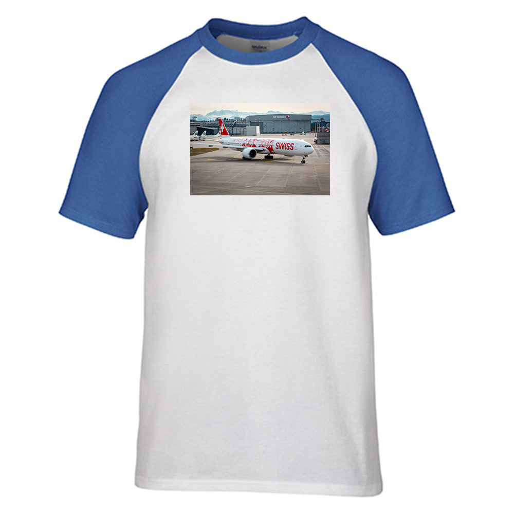 Boeing 777 Swiss Foto Designed Raglan T-Shirts