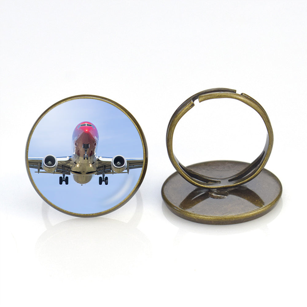 Face to Face with Norwegian Boeing 737 Designed Rings