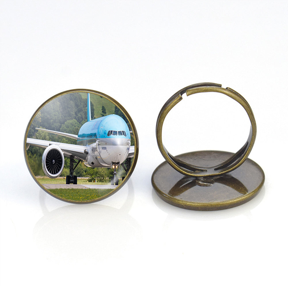 Face to Face with Korean Airlines Boeing 777 Designed Rings