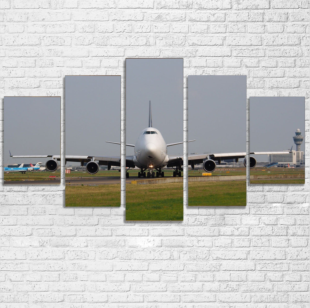 Face to Face with Boeing 747 Printed Multiple Canvas Poster Aviation Shop 