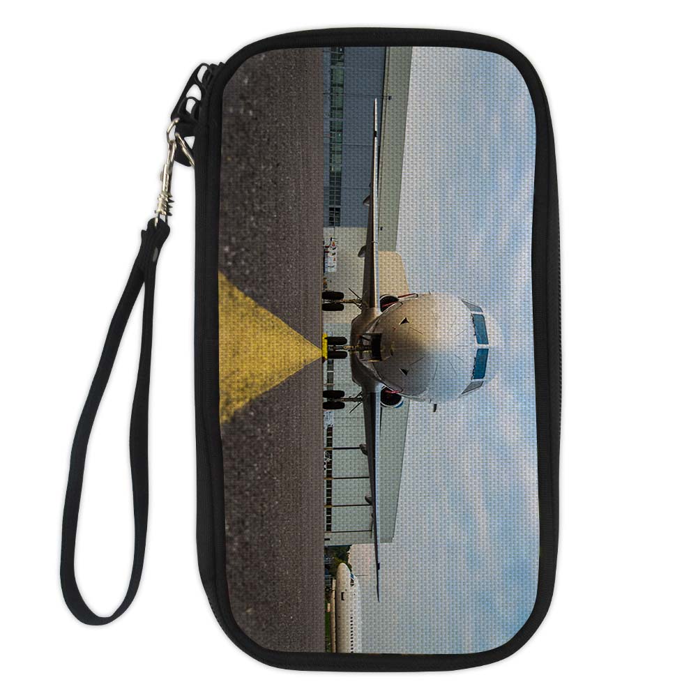 Face to Face with Beautiful Jet Dreamliner Designed Travel Cases & Wallets