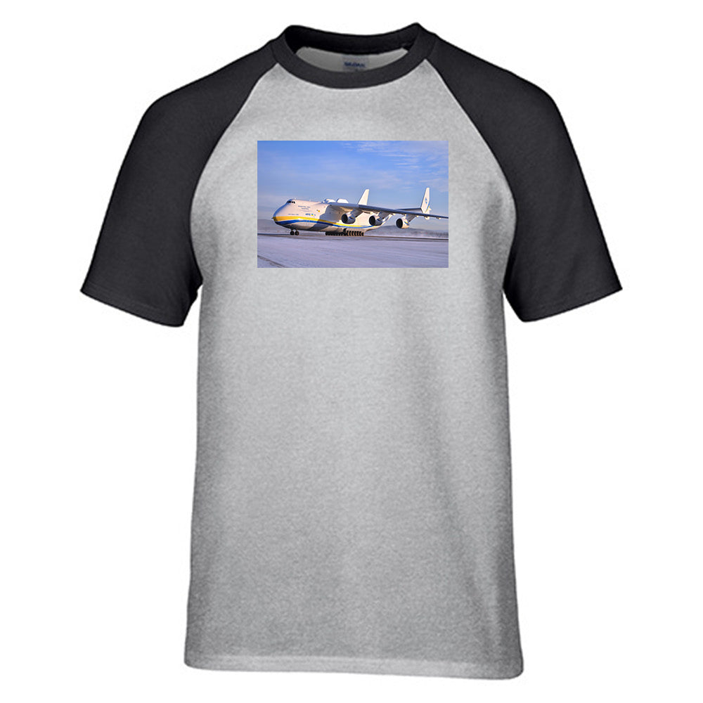 Antonov 225 (33) Designed Raglan T-Shirts