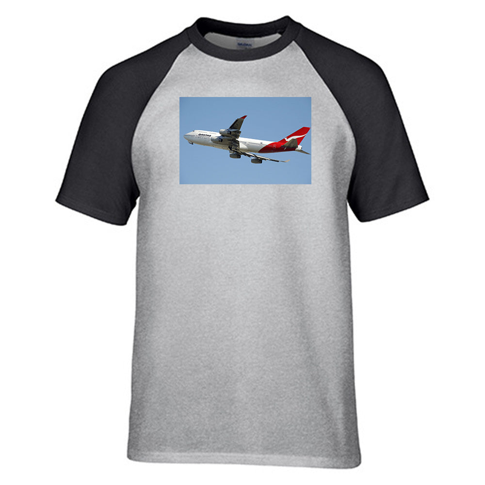 Departing Qantas Boeing 747 Designed Raglan T-Shirts