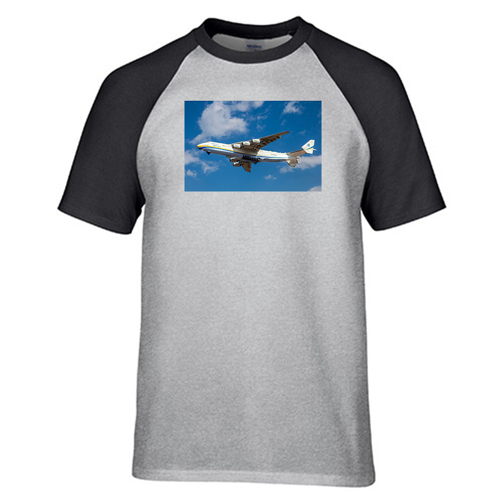 Antonov 225 (39) Designed Raglan T-Shirts
