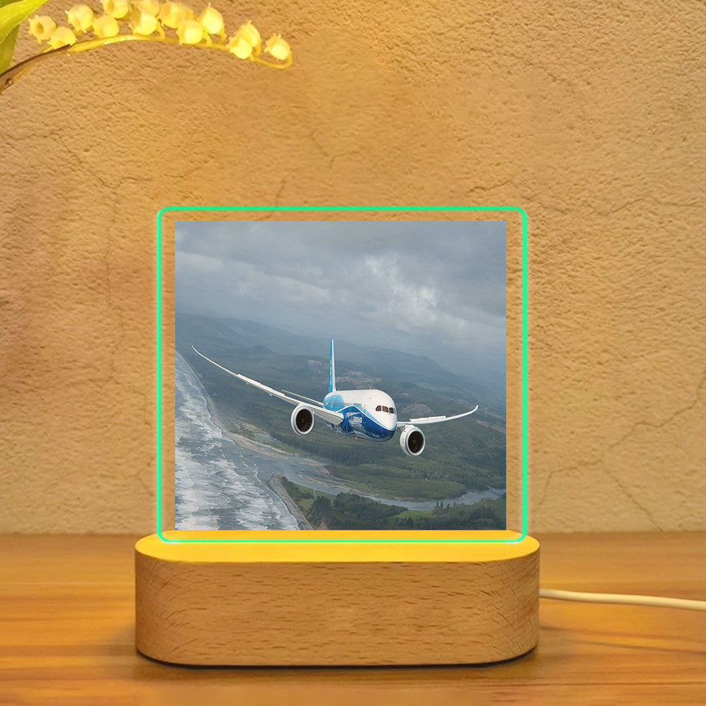 Cruising Boeing 787 Designed Night Lamp