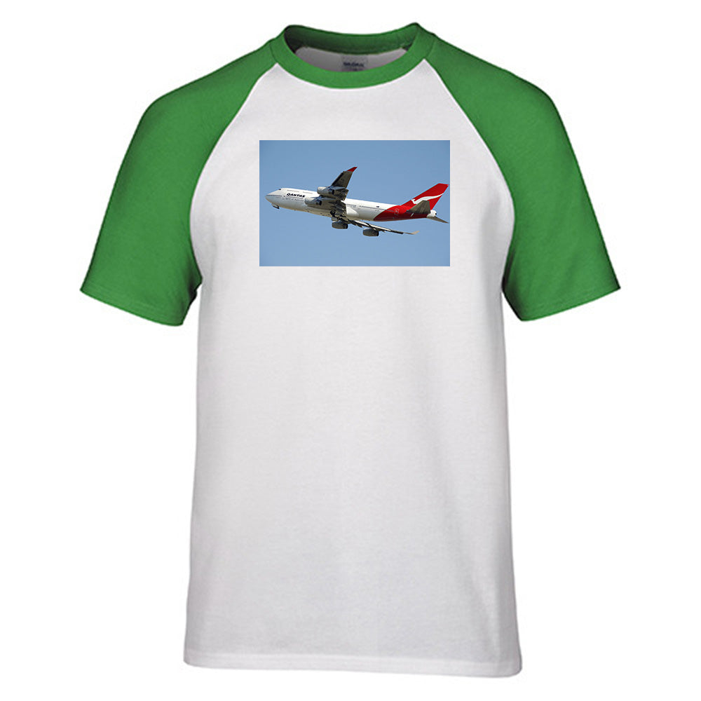 Departing Qantas Boeing 747 Designed Raglan T-Shirts