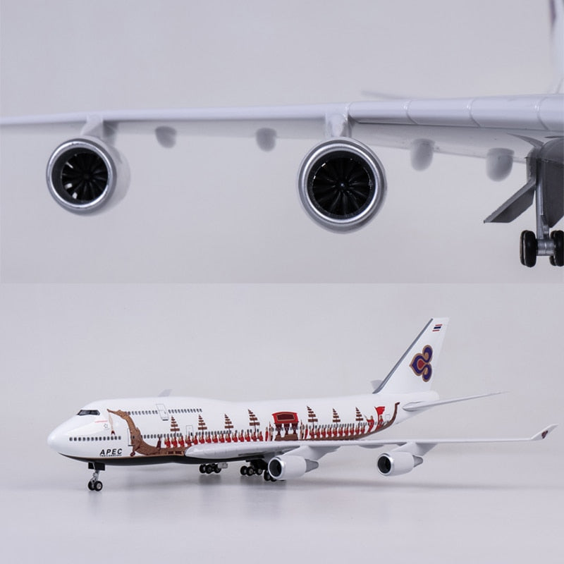 Thai Airways (Dragon Theme) Boeing 747 Airplane Model (1/160 Scale - 47CM)