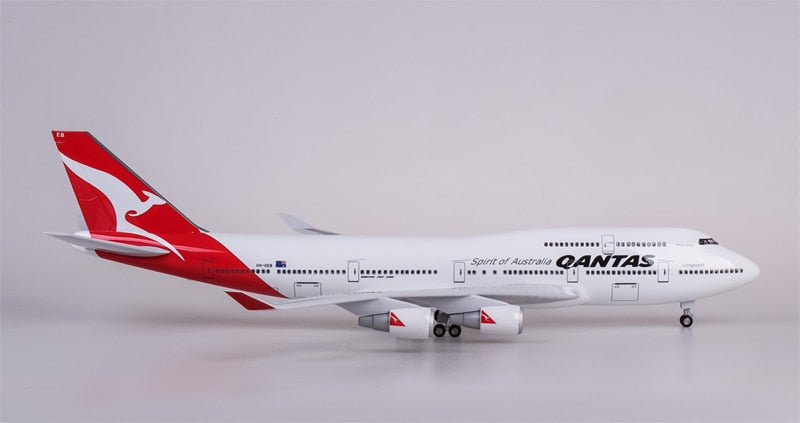 Qantas Boeing 747 Airplane Model (1/160 Scale - 47CM)