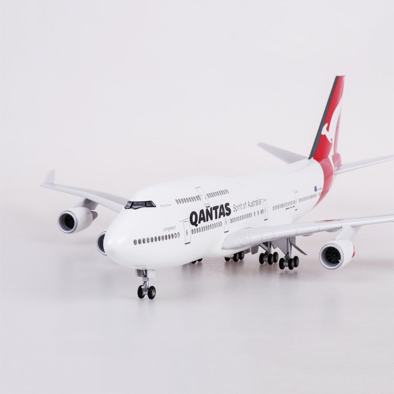 Qantas Boeing 747 Airplane Model (1/160 Scale - 47CM)