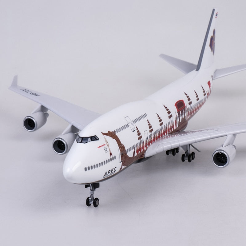 Thai Airways (Dragon Theme) Boeing 747 Airplane Model (1/160 Scale - 47CM)
