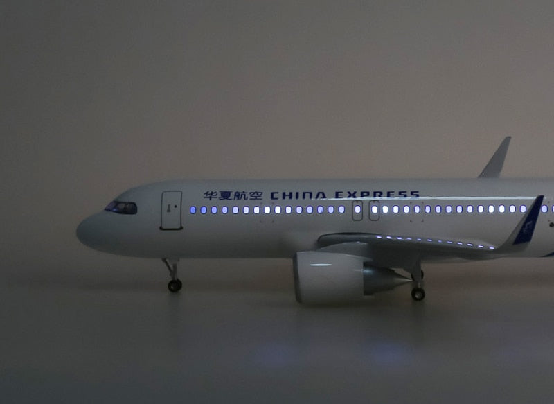China Express Airbus A320Neo Airplane Model (47CM)