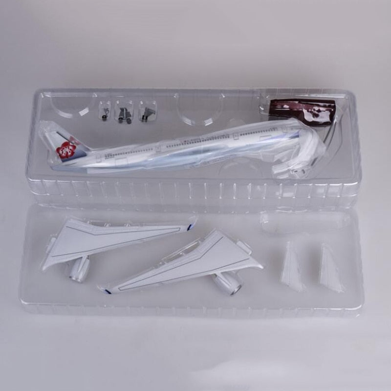 China Airlines Airbus A350 Airplane Model (1/142 Scale)