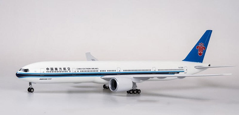 China Southern Airlines Boeing 777 Airplane Model (1/157 Scale)