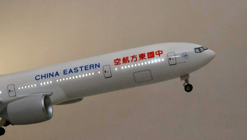China Eastern Boeing 777 Airplane Model (1/157 Scale)