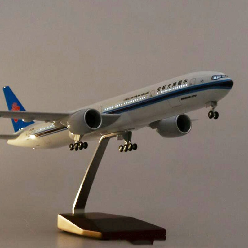 China Southern Airlines Boeing 777 Airplane Model (1/157 Scale)
