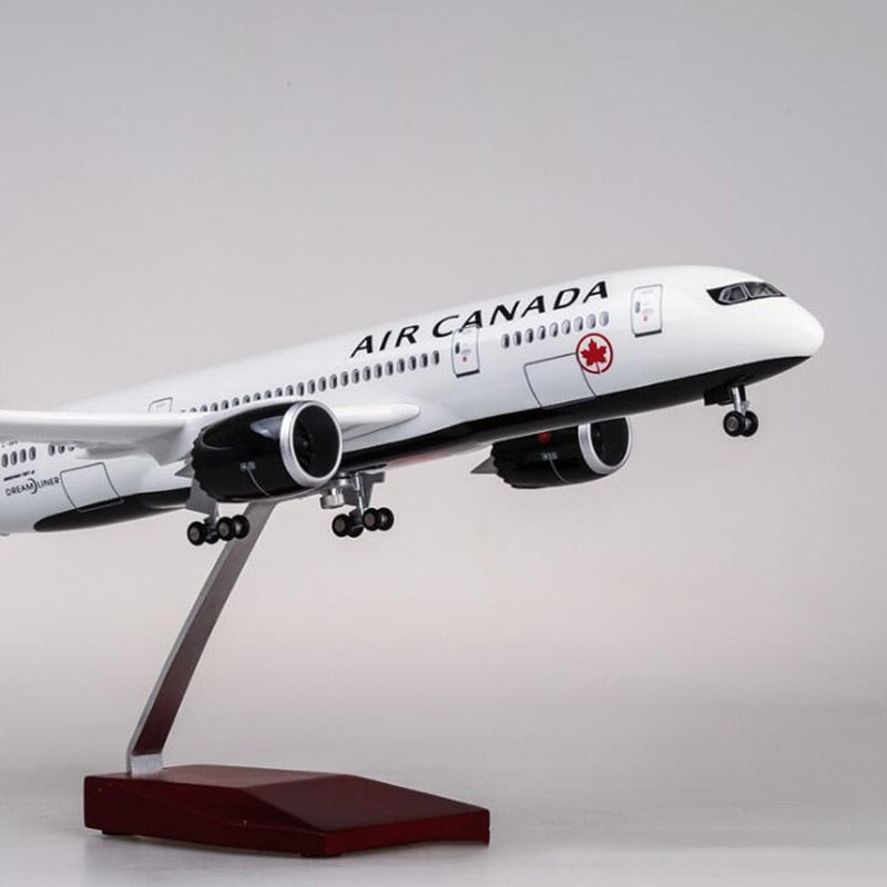 Air Canada NEW Livery Boeing 787 Airplane Model (1/130 Scale)