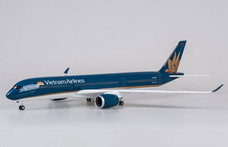 Vietnam Airlines Airbus A350 Airplane Model (1/142 Scale)