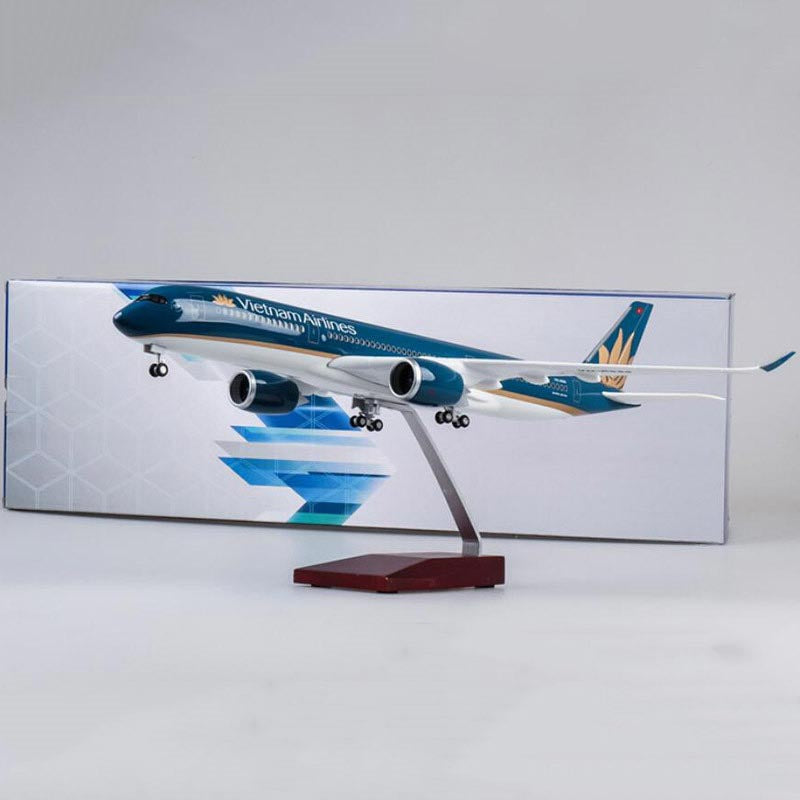 Vietnam Airlines Airbus A350 Airplane Model (1/142 Scale)