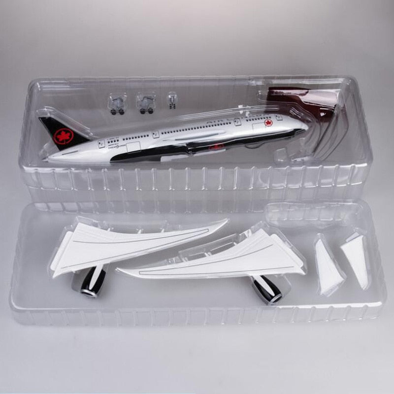 Air Canada NEW Livery Boeing 787 Airplane Model (1/130 Scale)