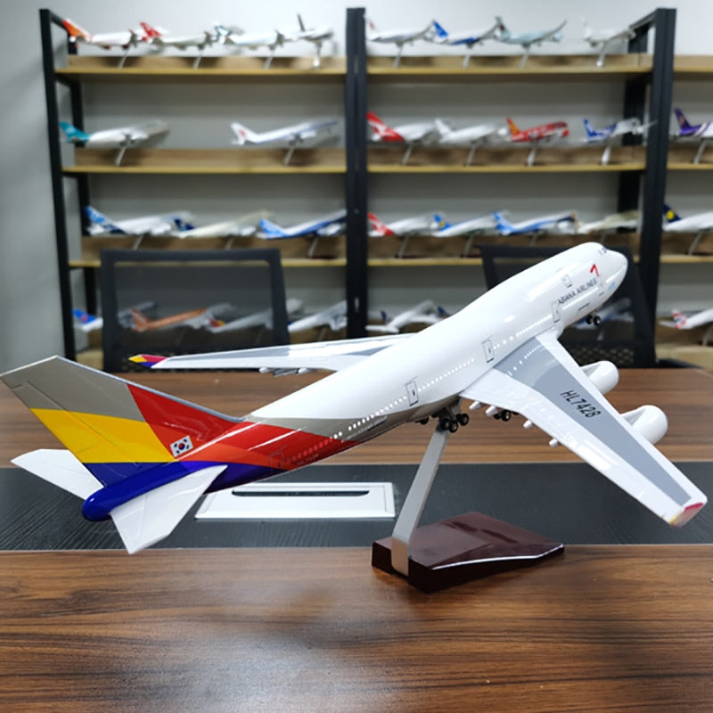 Asiana Airlines Boeing 747 Airplane Model (1/160 Scale - 47CM)