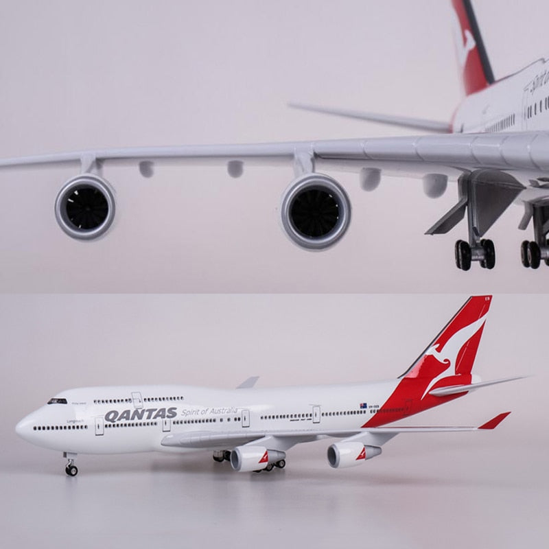 Qantas Boeing 747 Airplane Model (1/160 Scale - 47CM)