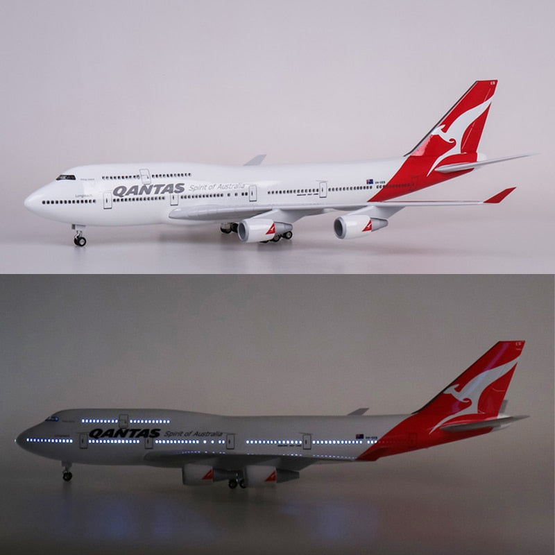 Qantas Boeing 747 Airplane Model (1/160 Scale - 47CM)
