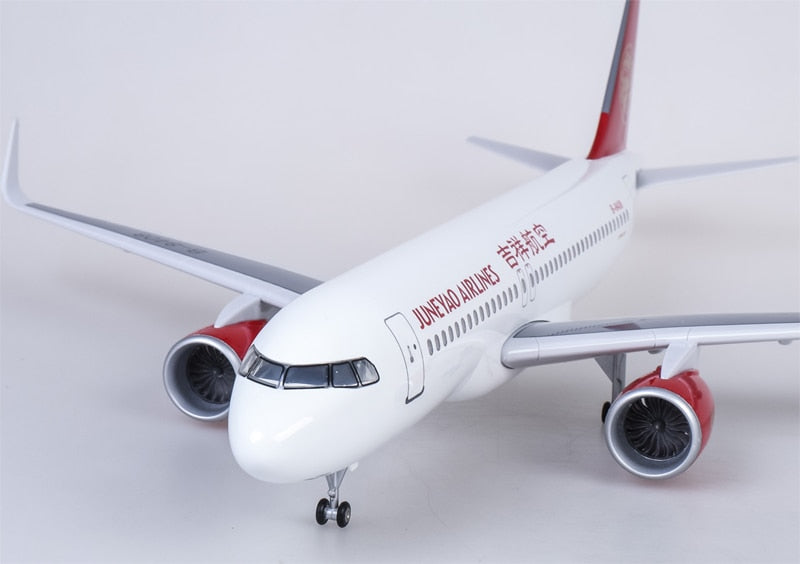 JUNYAO Airlines Airbus A320Neo Airplane Model (47CM)