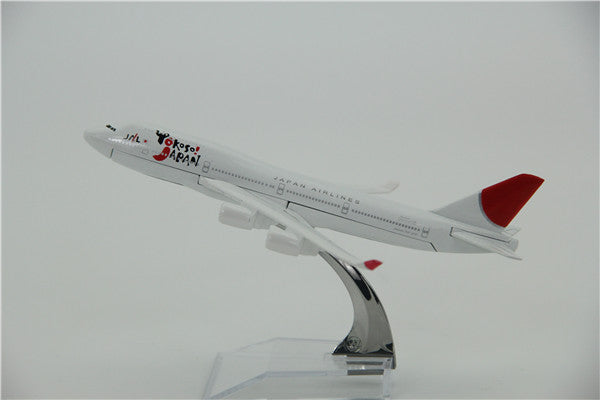 Japan Airways Boeing 747 Airplane Model (16CM)