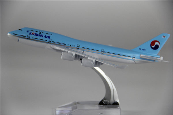 Korean Air Boeing 747 Airplane Model (16CM)