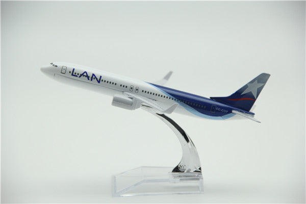 LAN Boeing 737 Airplane Model (16CM)