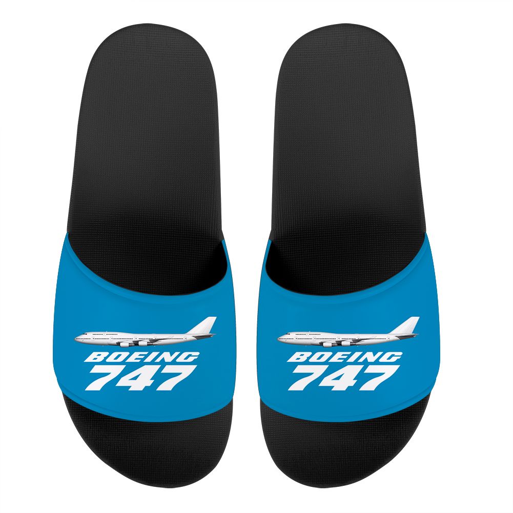 The Boeing 747 Designed Sport Slippers