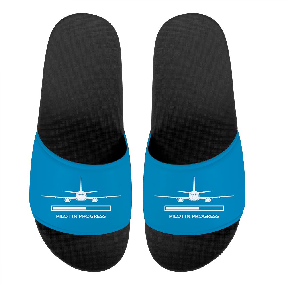 Pilot In Progress Designed Sport Slippers