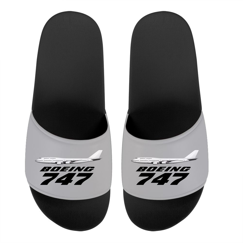 The Boeing 747 Designed Sport Slippers