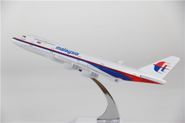 Malaysia Airways Boeing 747 Airplane Model (16CM)