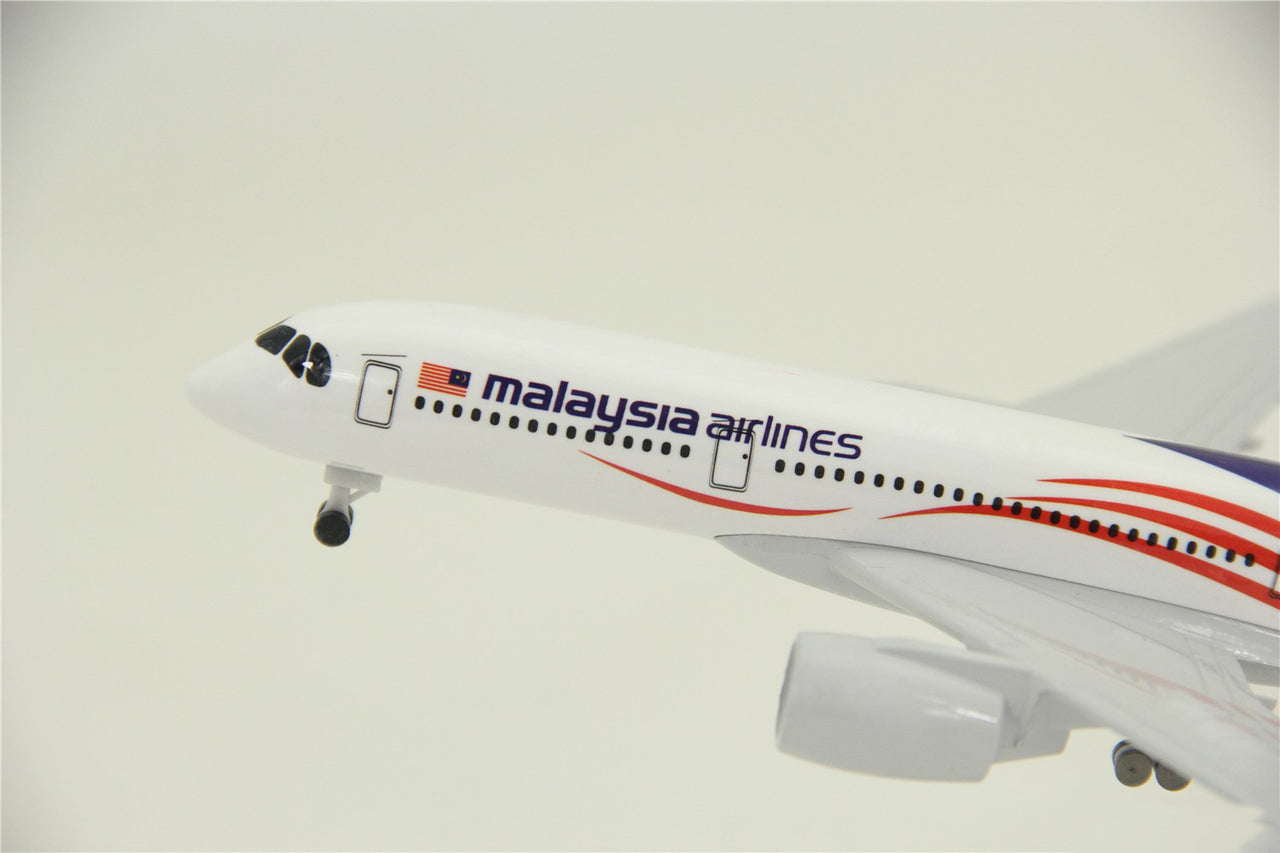 Malaysia Airlines Airbus A350 Airplane Model (20CM)