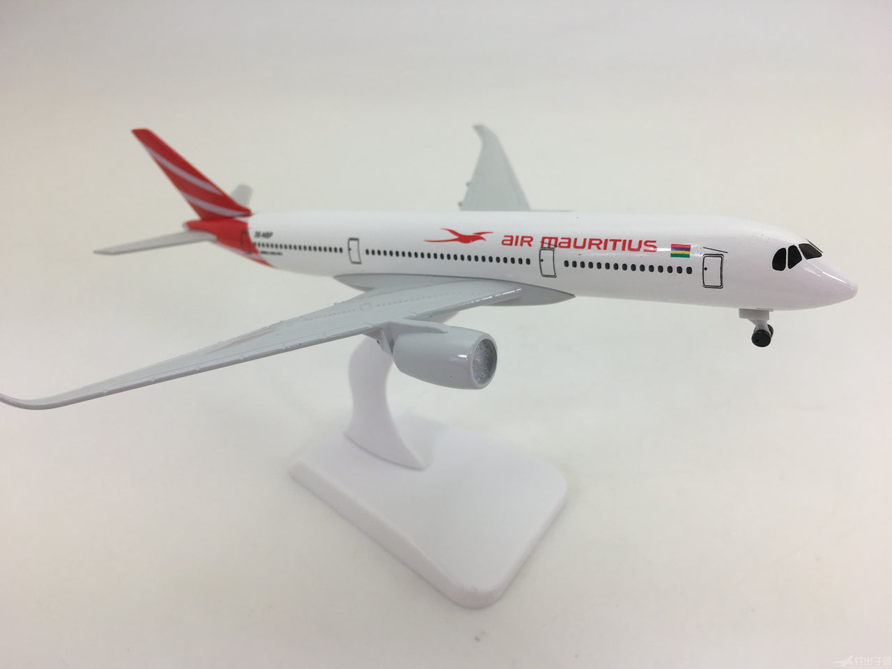 Air Mauritius Airbus A350 Airplane Model (20CM)