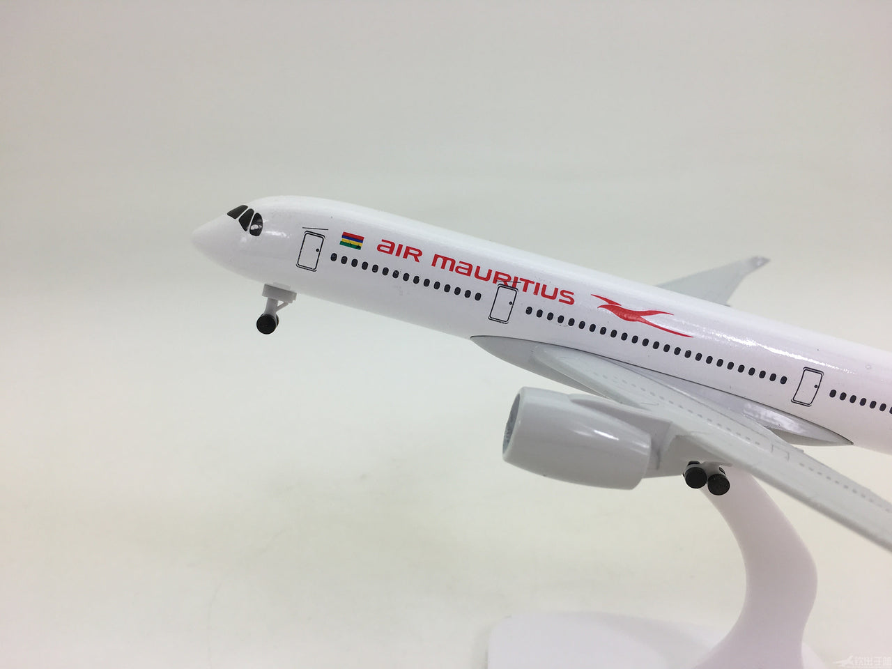 Air Mauritius Airbus A350 Airplane Model (20CM)