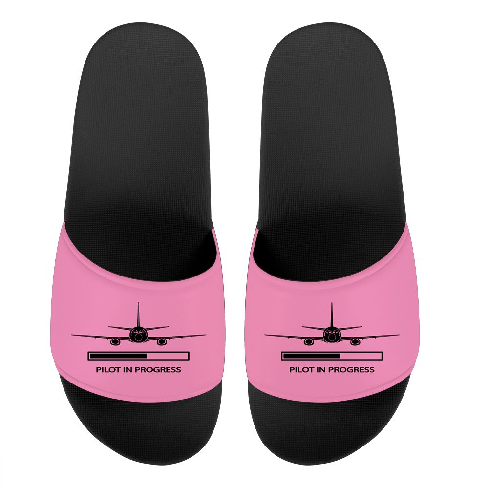 Pilot In Progress Designed Sport Slippers