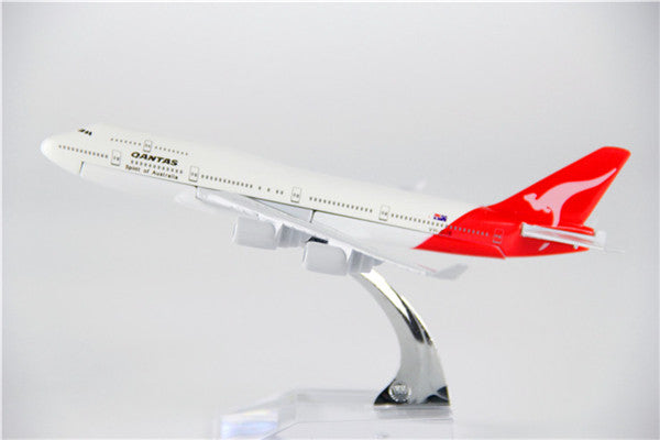 Qantas Boeing 747 Airplane Model (16CM)