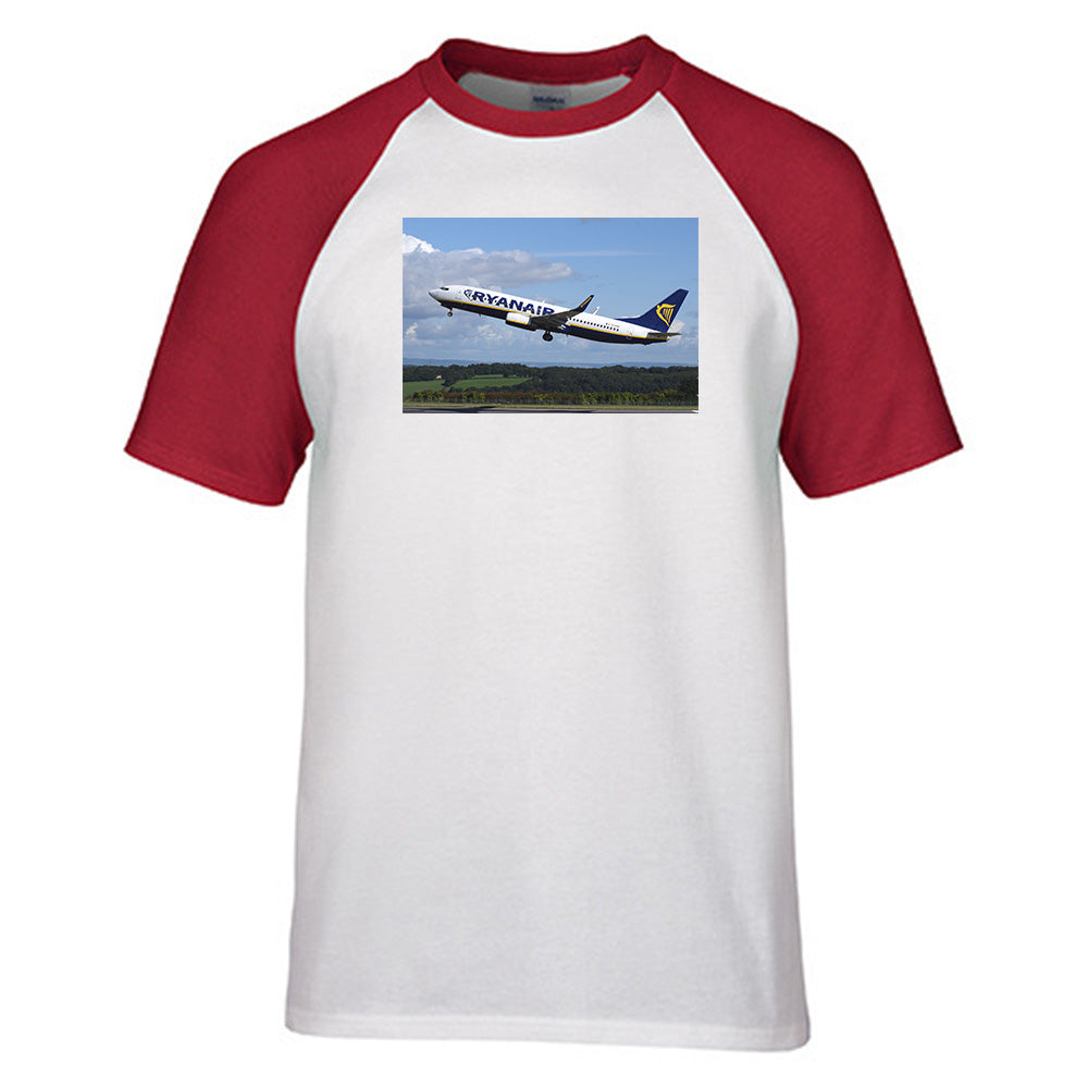Departing Ryanair's Boeing 737 Designed Raglan T-Shirts