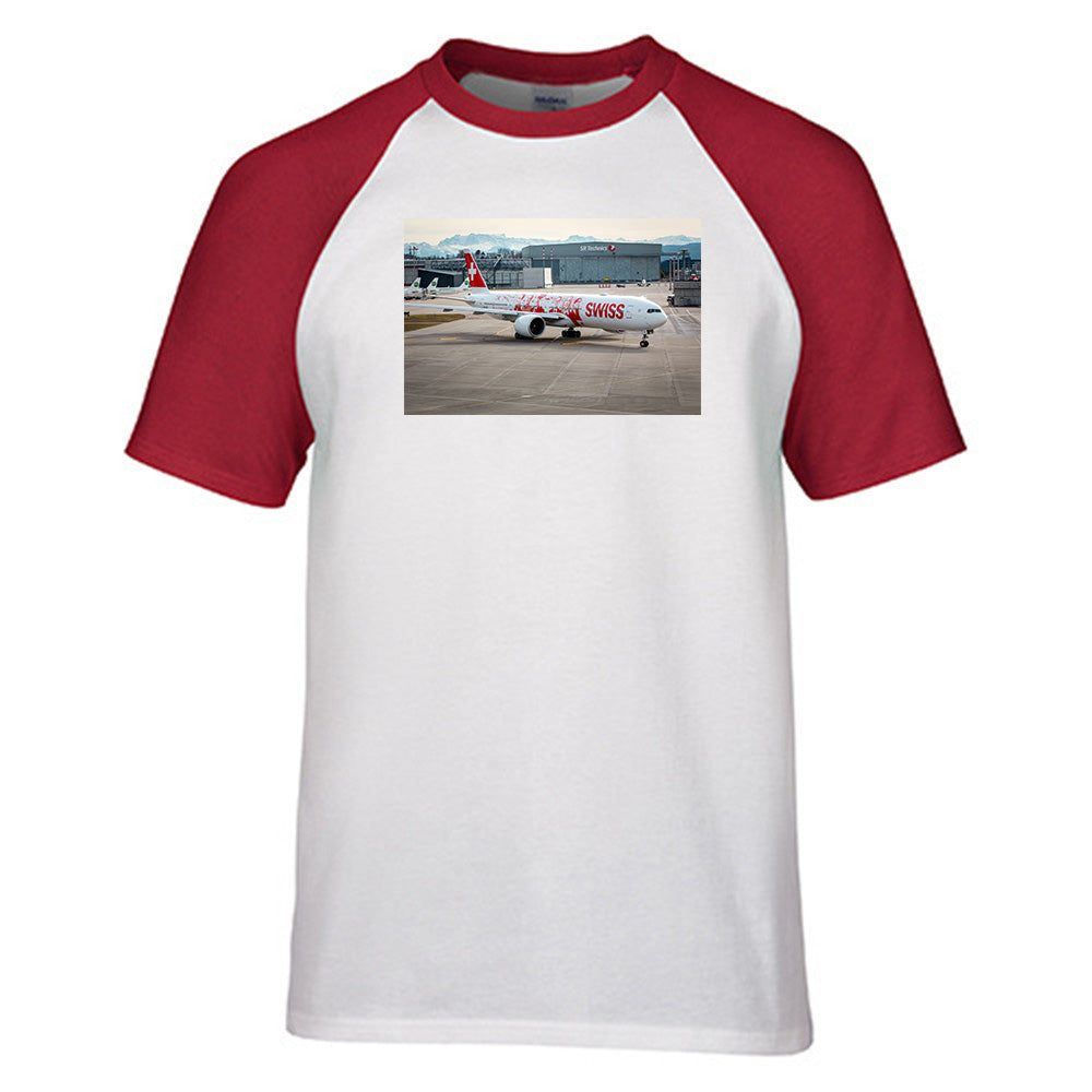 Boeing 777 Swiss Foto Designed Raglan T-Shirts