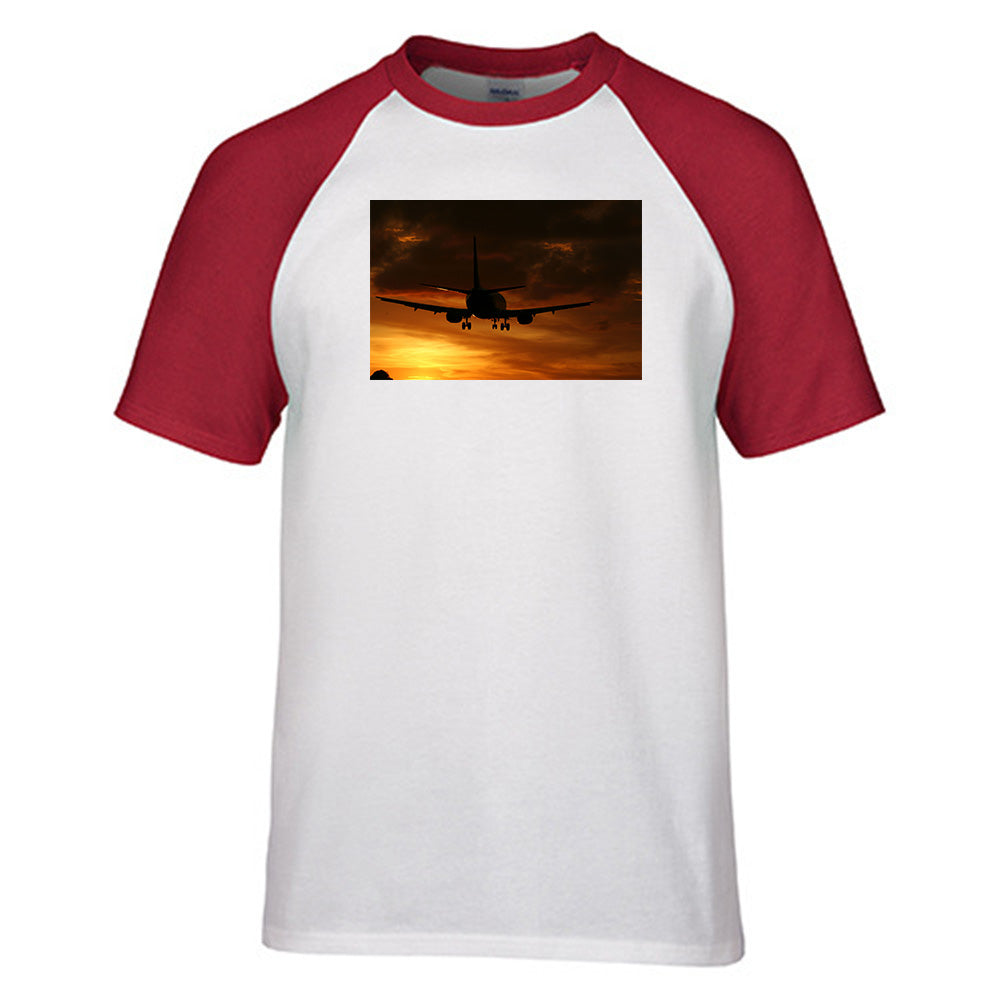 Beautiful Aircraft Landing at Sunset Designed Raglan T-Shirts